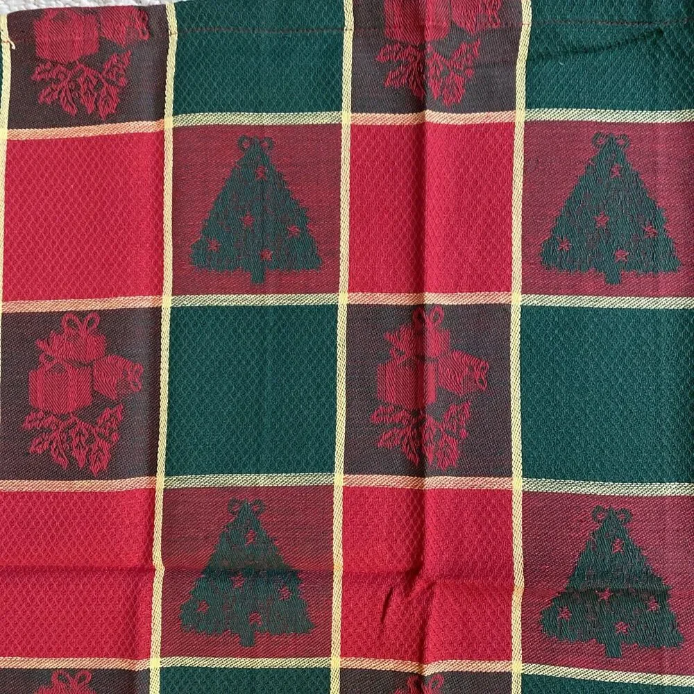 Vintage Christmas Table Linens (4) placemats & napkins red green plaid festive
